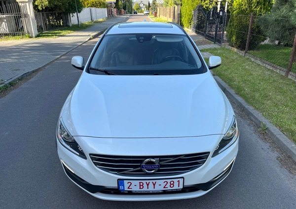 Volvo V60 cena 46800 przebieg: 232123, rok produkcji 2014 z Rajgród małe 326